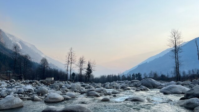 Beas river manali close up with selective focus and blur