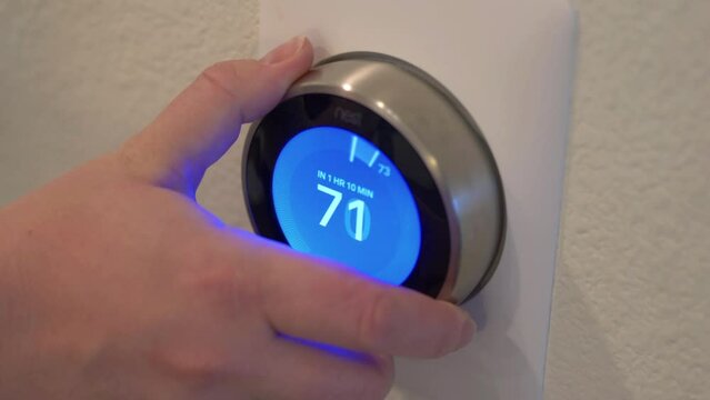 Air conditioning temperature control in 4k slow motion 60fps