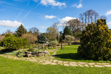 Roseraie du Parc de la Tête d’Or, à Lyon, au printemps