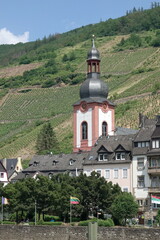 Fototapeta na wymiar Kirche in Zell an der Mosel