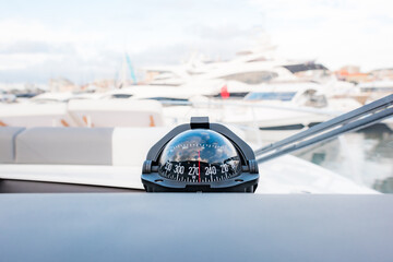 boat on the boat compas © nikolas