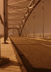 Pont dans la nuit à proximité de Strasbourg