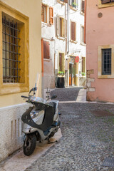 Fototapeta premium scenery on the systreets of verona, italy