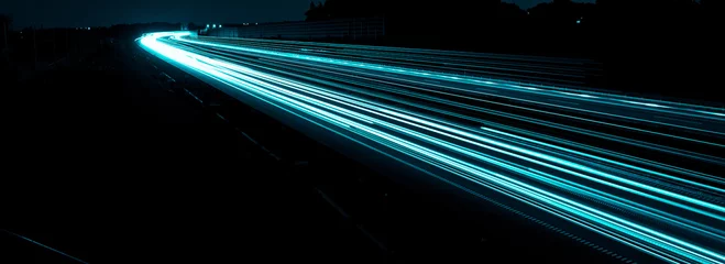 Photo sur Aluminium Autoroute dans la nuit blue car lights at night. long exposure