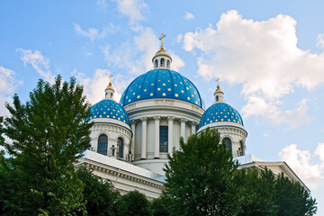 Fototapeta na wymiar Trinity Cathedral, St. Petersburg