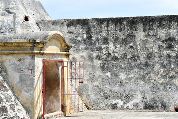 Salida de uno de los pasillo ubicados en el Castillo San Felipe de Barajas. Cartagena de Indias,...