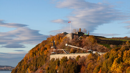 Quebec, historische Zitadelle oberhalb des Sankt Lorenz Stroms im Herbst