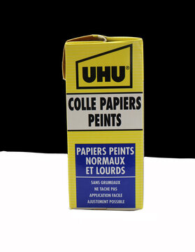 Boite de poudre pour coller les papiers peints de Uhu