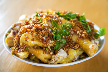 A delicious plate of Cantonese white-cut chicken, white-cut chicken, and boiled chicken