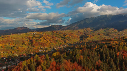 Obraz premium Autumn in Transylvania aerial view
