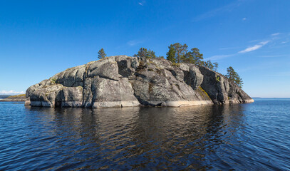 The coast of Lake Ladoga - 759038624