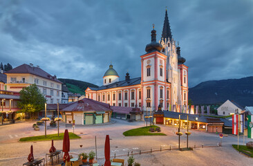Fototapeta na wymiar Basilika im Wallfahrtsort Mariazell, Steiermark, Österreich