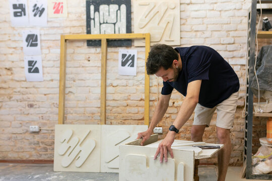 sculptor compares layout widths