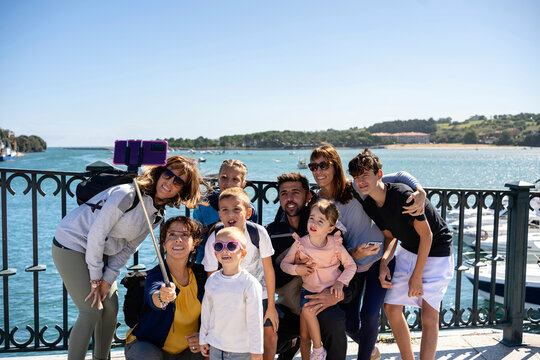 Traveling UGC family selfie