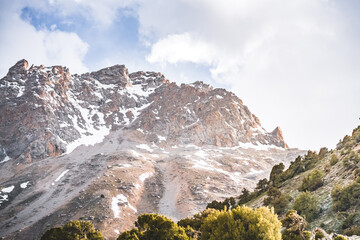 Obraz premium Rocky mountains with glaciers and snow in the Fan Mountains in Tajikistan, Tien Shan highlands