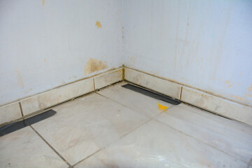 Before wallpapering an apartment
