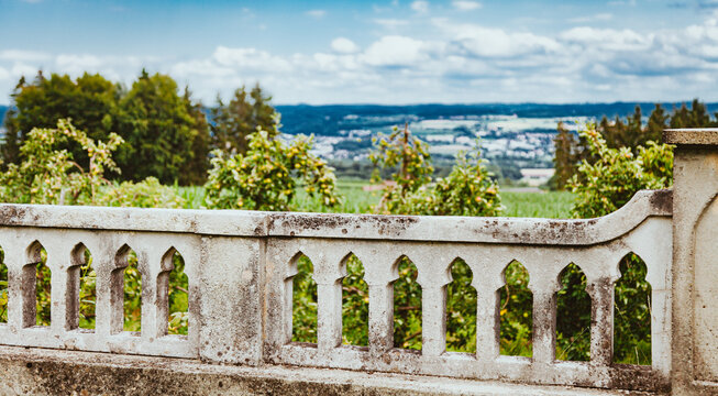 Panorama mit historischer Mauer