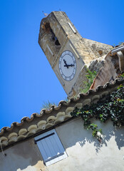 Cock tower in Lourmarin town, Provence region, France - obrazy, fototapety, plakaty