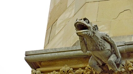 gargoyle cathedral basin medieval art figure dragon drain Cuenca
