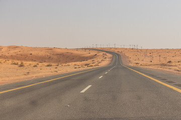 Desert highway near Ha'il, Saudi Arabia - obrazy, fototapety, plakaty
