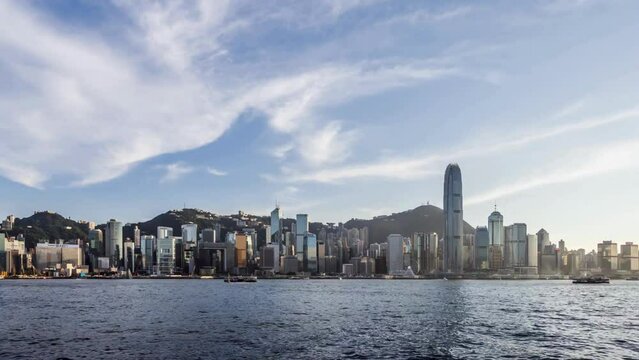 Time Lapse - Skyscrapers in Hong Kong (Panning).