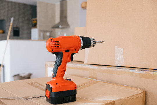 electric screwdriver and boxes