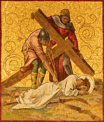 Foto op Plexiglas MILAN, ITALY - MARCH 4, 2024: The mosaic Fall of Jesus under the cross as part of Cross way station in the church Chiesa di San Agostino by unknown artist of 20. cent. © Renáta Sedmáková