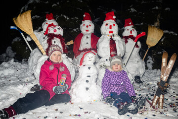 Kids and snowmans