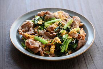 豚肉と小松菜の中華風卵炒め