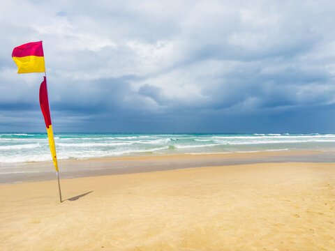 Australian Tropical Beach & Surf Flags