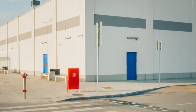 Minimalist street scene