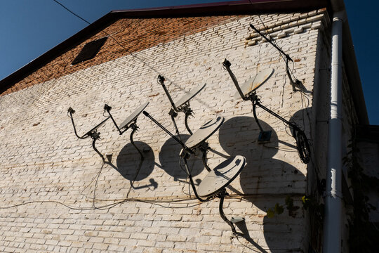 Antennas On The Wall