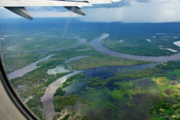 Flug über den Amazonas Regenwald