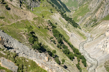 Trekking along the Chalong Nar on a trek from Zanskar to the Warwan Valley, Kashmir, India