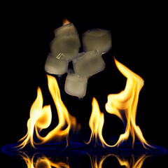 Eiswürfel über dem Feuer