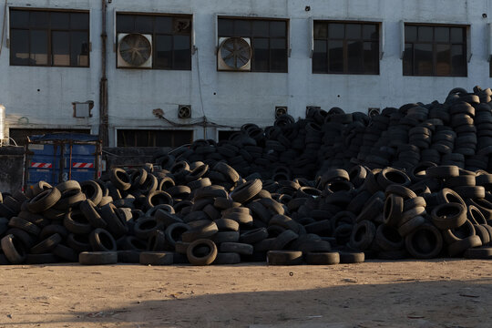Waste car tire recycling