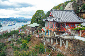 Fototapeta na wymiar 千光寺公園 temple in half mountain