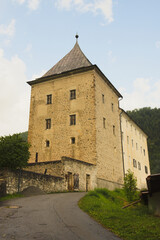 Fototapeta na wymiar Old building in Ried im Oberinntal, Austria