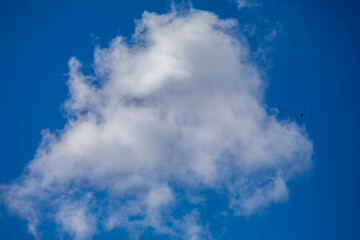 Obraz premium Traditional clouds on blue sky background