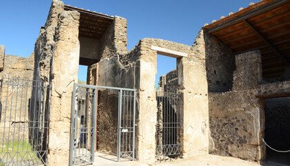Fototapeta premium Ancient roman city of Pompeii on the shadow of Mount Vesuvius 