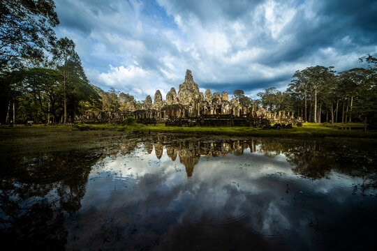 Majestic Angkor Wat reflection in water at dusk