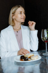 woman in cafe