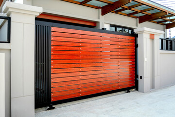 Automatic sliding front gate at modern villa