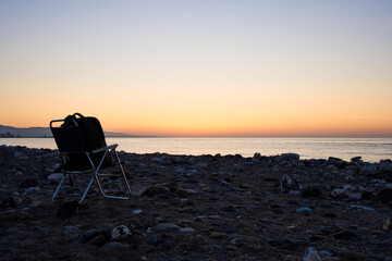 amanecer en una playa de una isla 