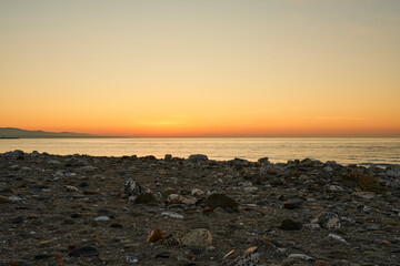amanecer junto a la playa 