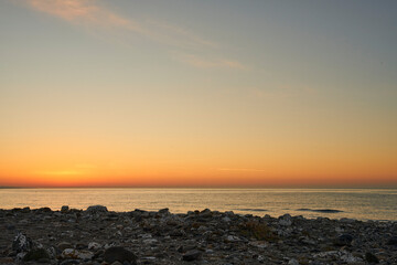 amanecer junto a la playa 
