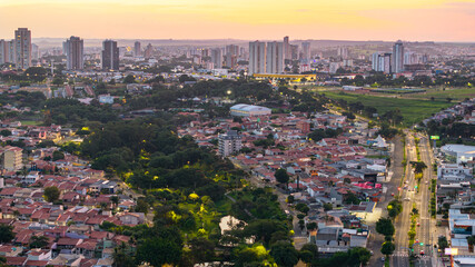 Final de tarde na cidade de Indaiatuba no interior de São Paulo em 2024. 