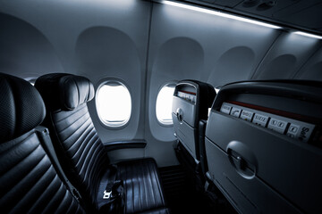 飛行機の座席と窓