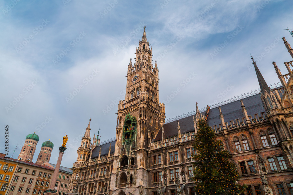 Wall mural The New Town Hall - Glockenspiel in Munich, Germany