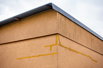 Schäden an der Hauswand